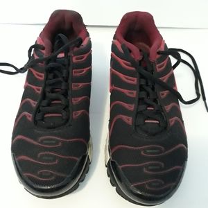 Nike Air Max Plus Tn Kids Size 6Y In Blk Red White